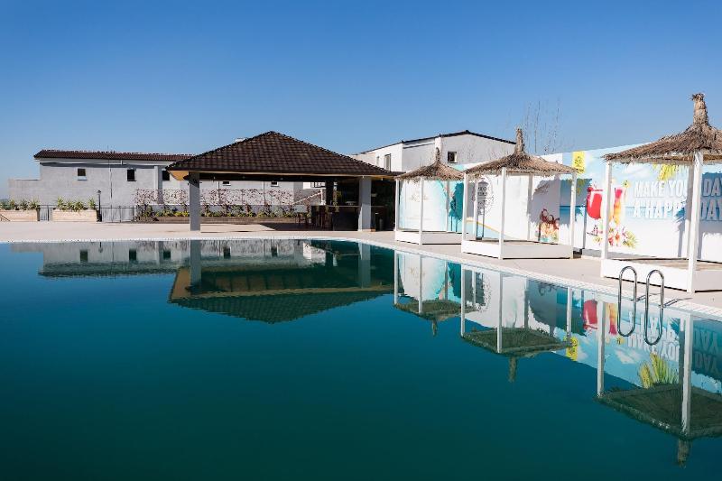 Chateau Linza Resort image