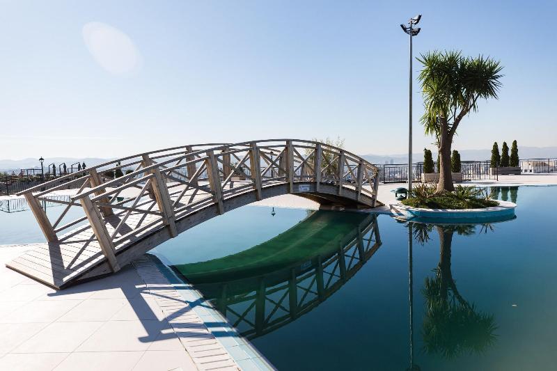Chateau Linza Resort image