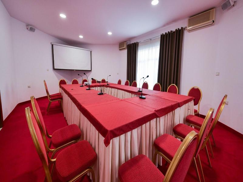 Chateau Linza Resort image