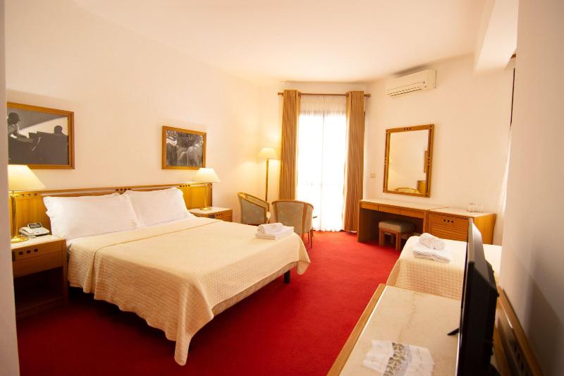 Chateau Linza Resort image