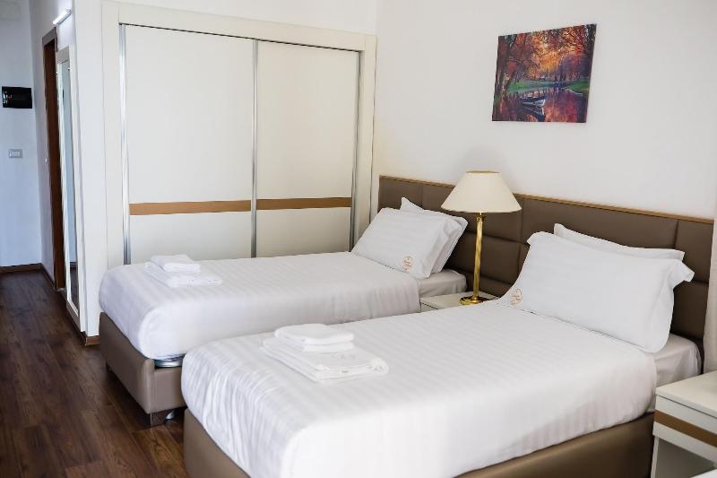Chateau Linza Resort image