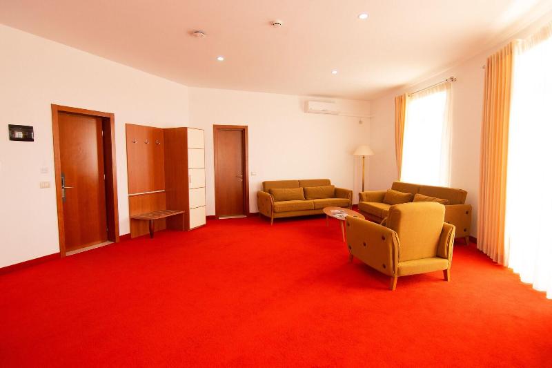Chateau Linza Resort image