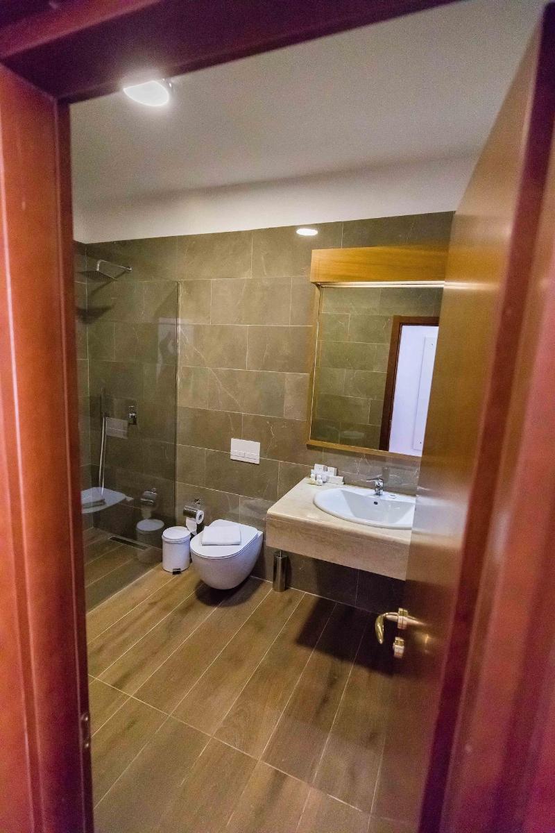 Chateau Linza Resort image