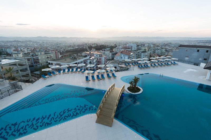 Chateau Linza Resort image