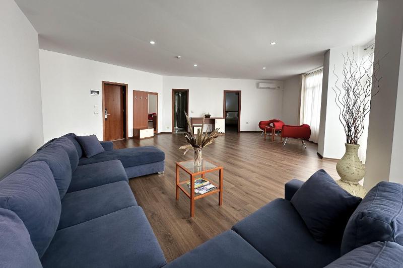 Chateau Linza Resort image