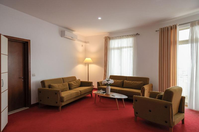 Chateau Linza Resort image