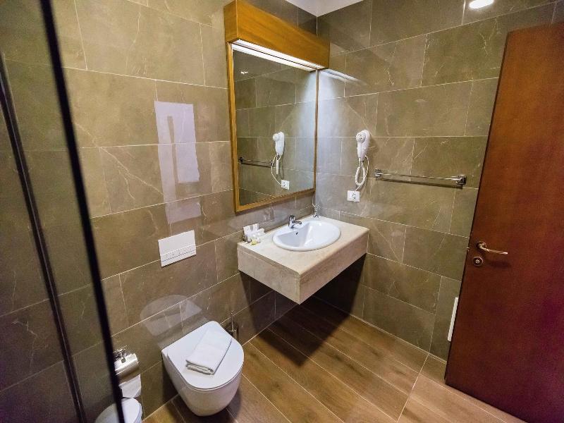 Chateau Linza Resort image