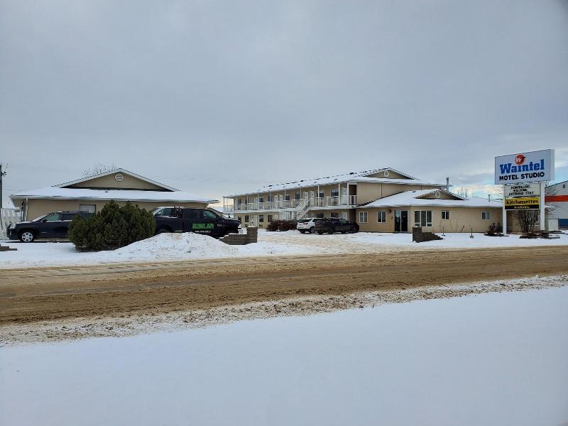 waintel studio-wainwright motel