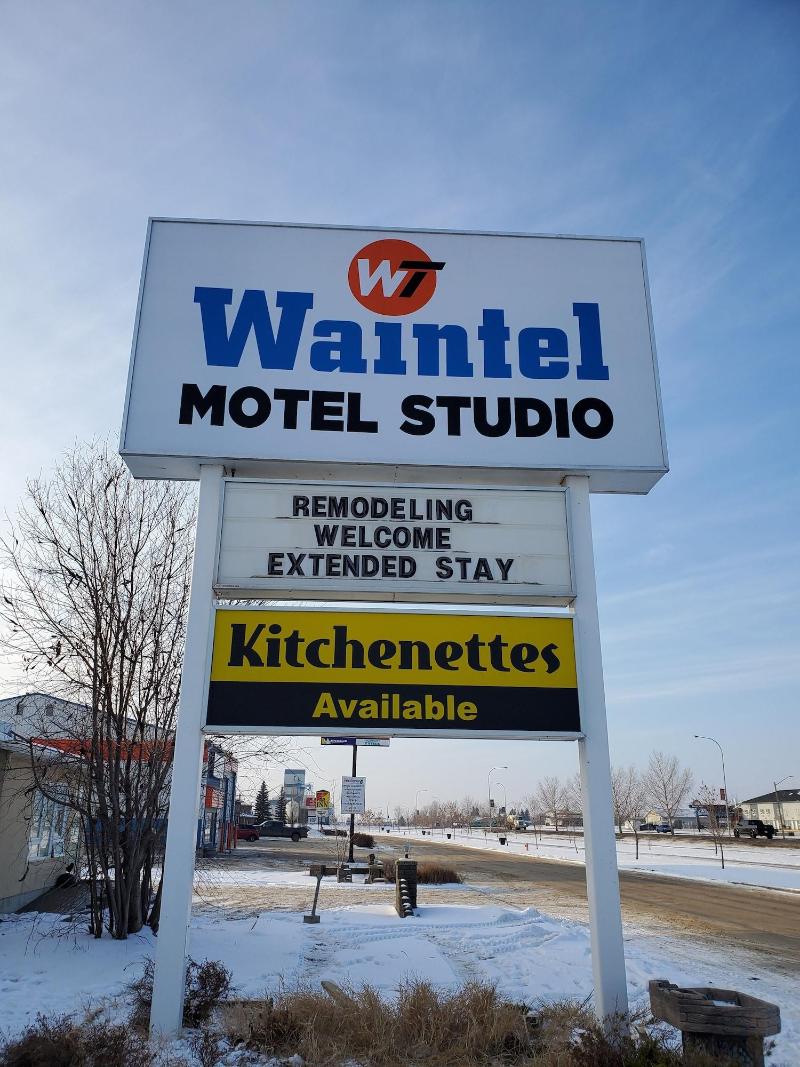waintel studio-wainwright motel