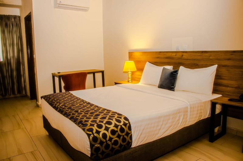 BlueBay Hotel Abidjan image