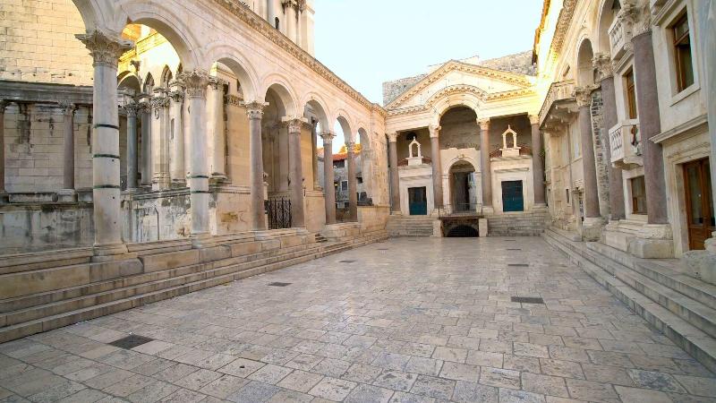 Enero Old Town image