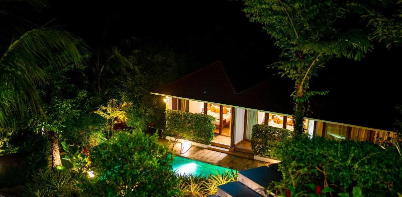 Le Candles Resort image