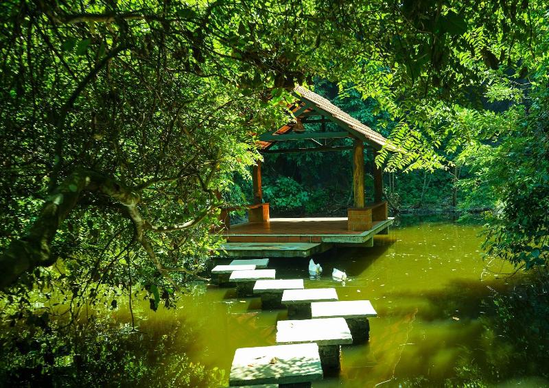 Le Candles Resort image