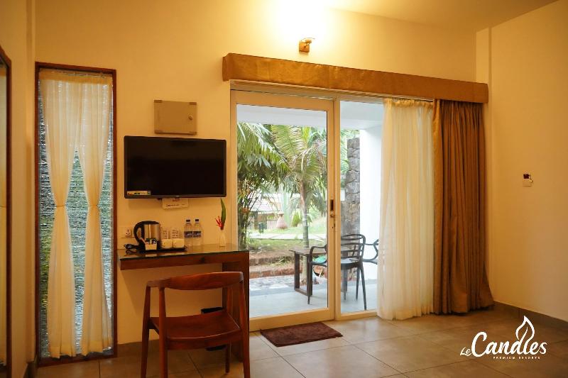 Le Candles Resort image