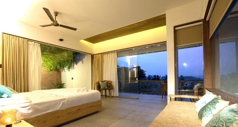 Le Candles Resort image