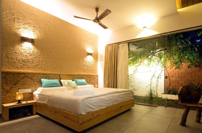 Le Candles Resort image