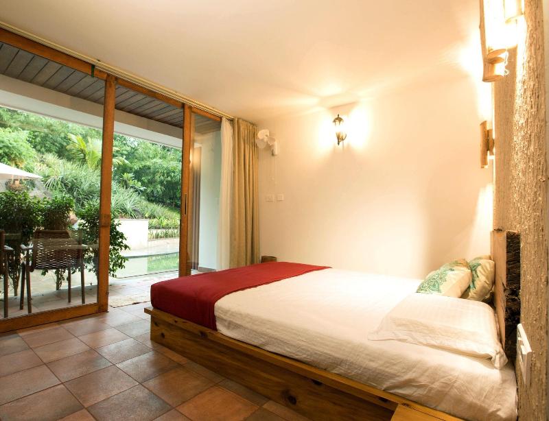 Le Candles Resort image