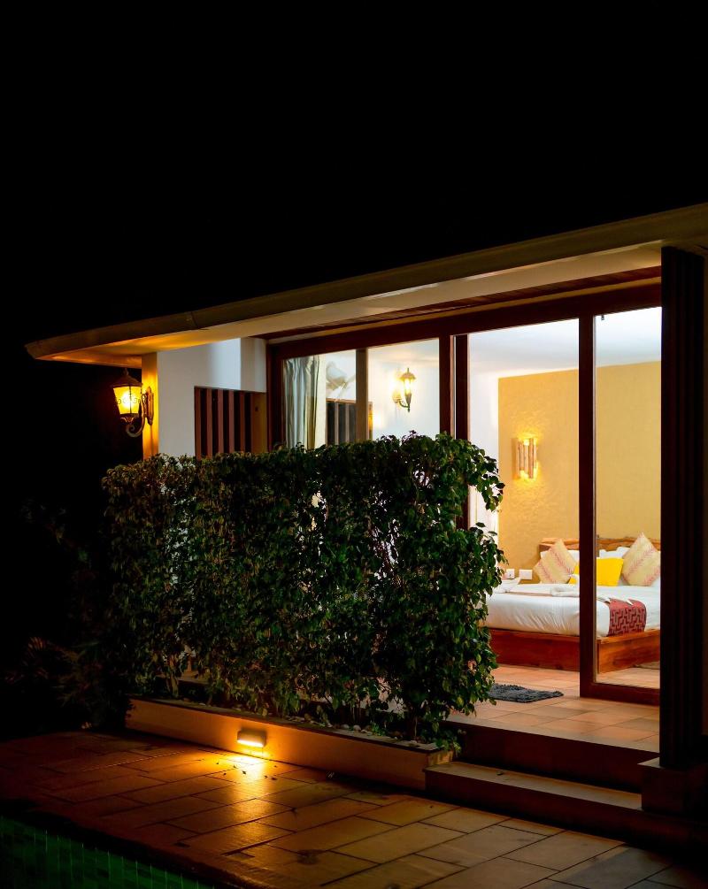 Le Candles Resort image