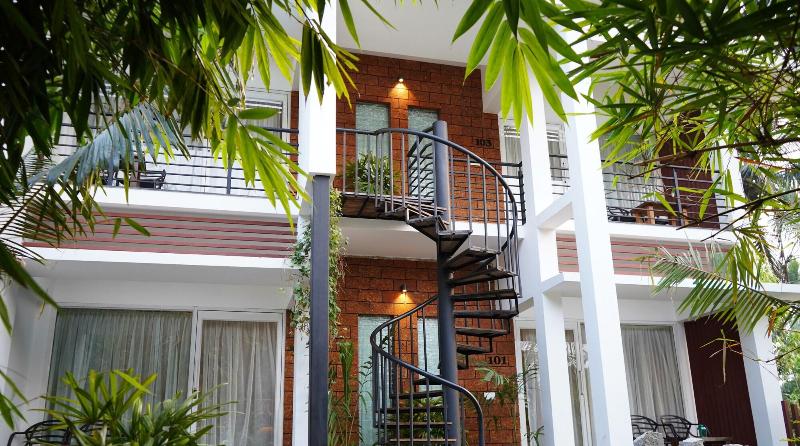 Le Candles Resort image