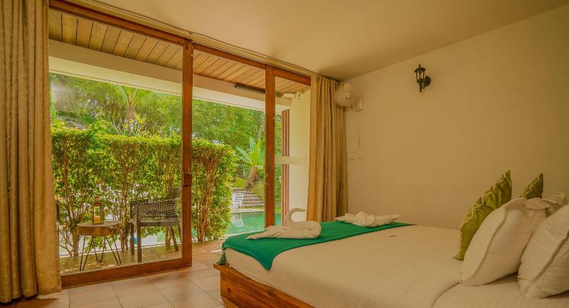Le Candles Resort image