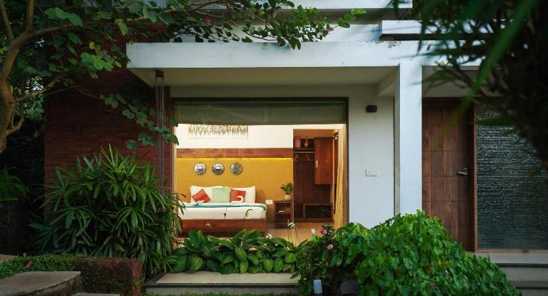 Le Candles Resort image