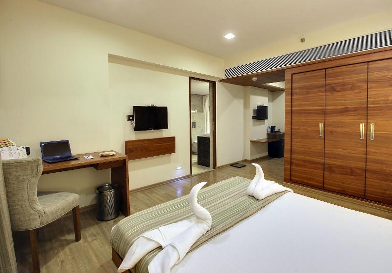 Hotel Temple Tree image