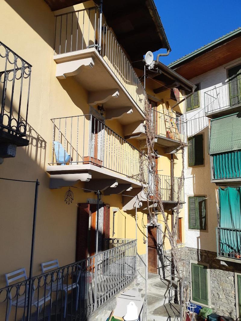 Azzurra e Lilla image