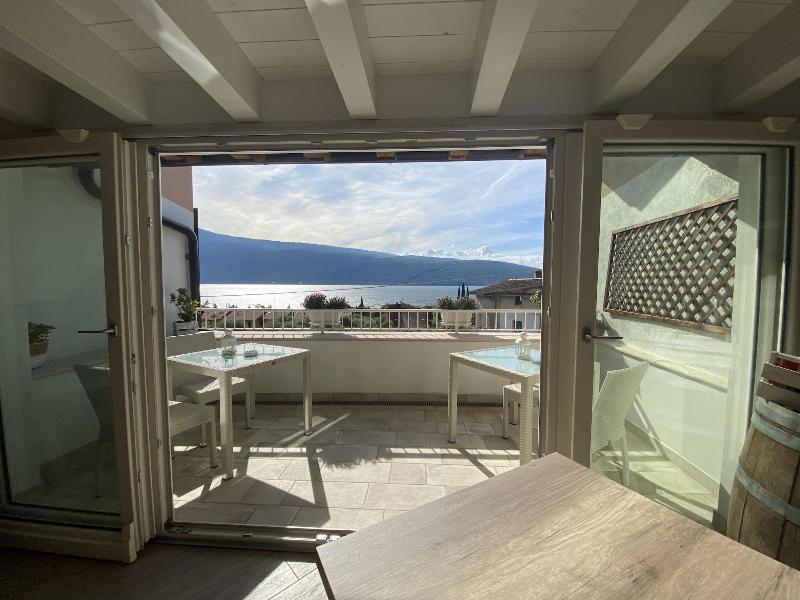 Vista Lago image