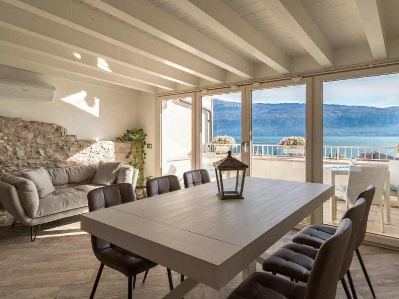Vista Lago image