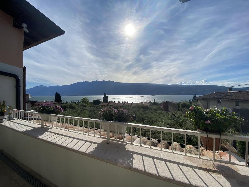 Vista Lago image