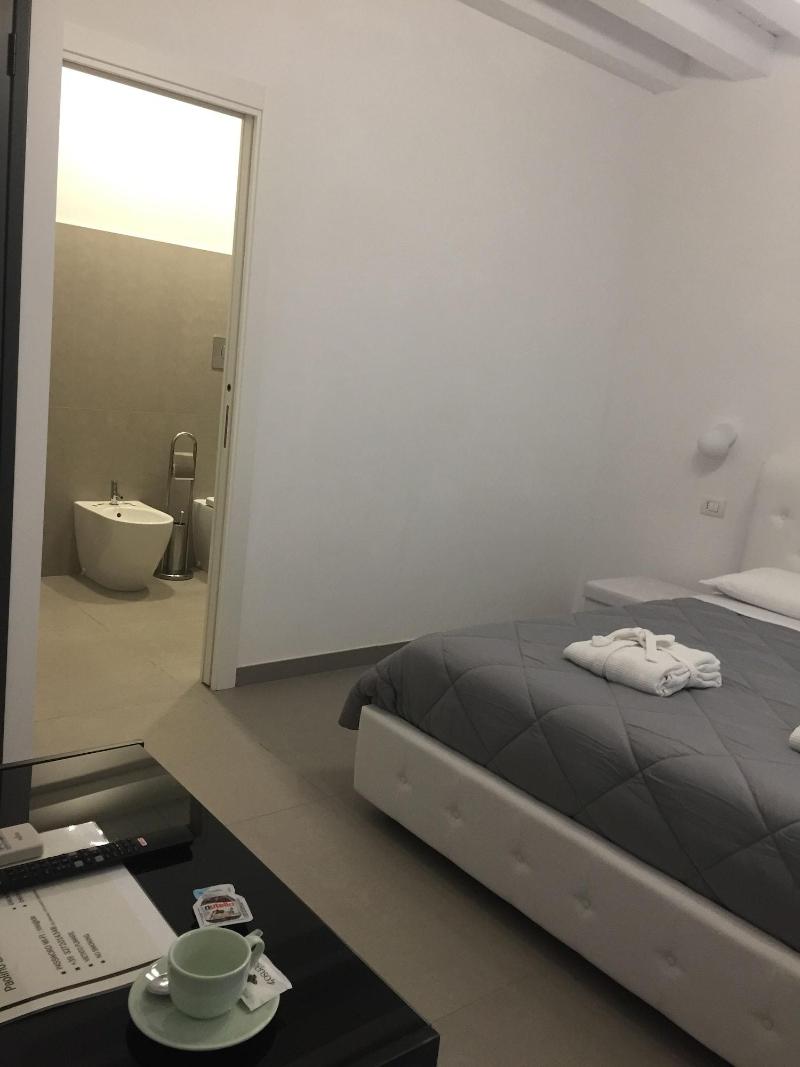 Paolino Exclusive Rooms image