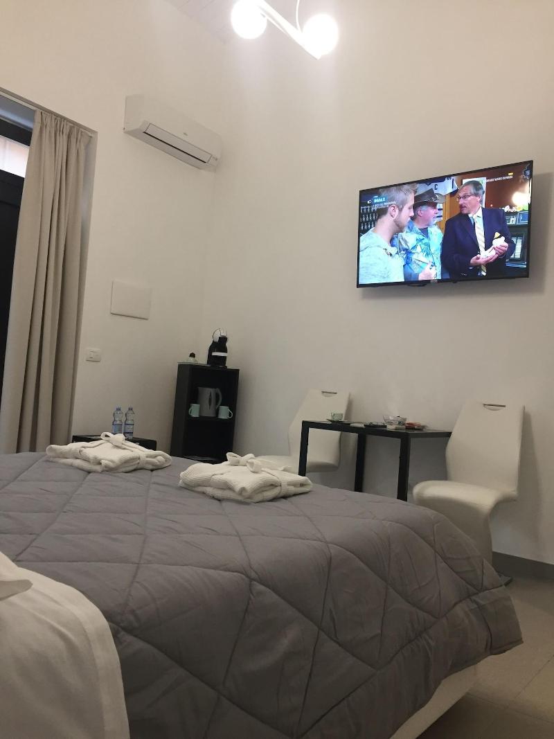 Paolino Exclusive Rooms image