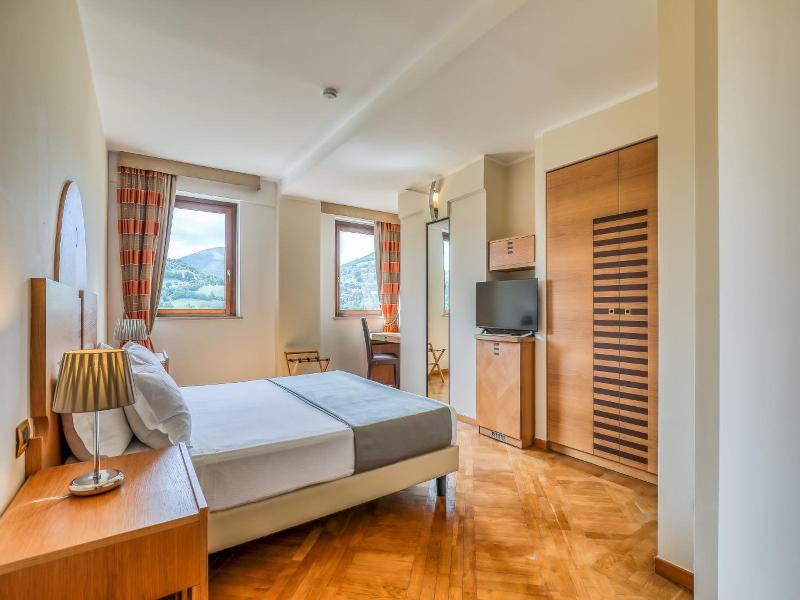 Hotel PentHouse image