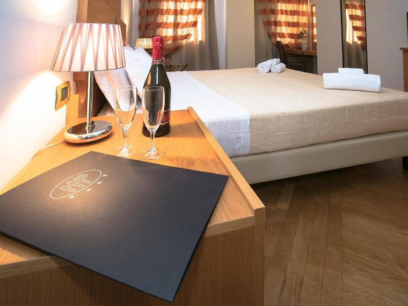 Hotel PentHouse image