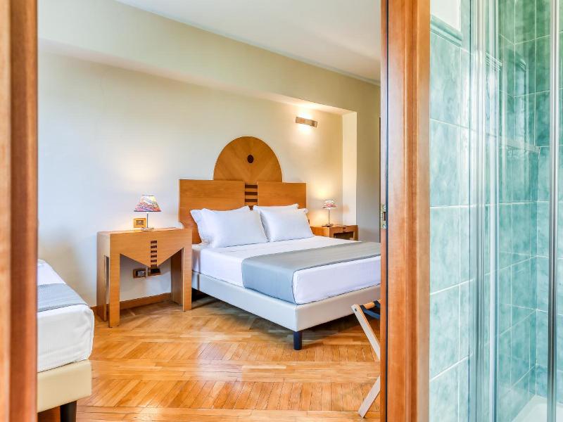 Hotel PentHouse image