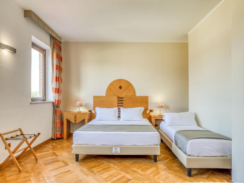 Hotel PentHouse image