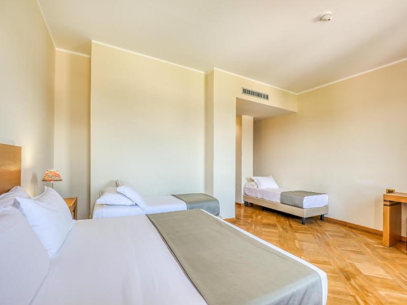 Hotel PentHouse image