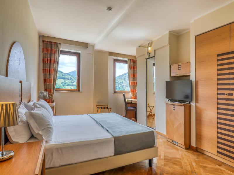 Hotel PentHouse image