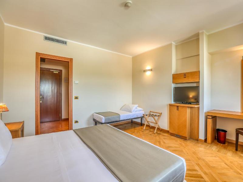 Hotel PentHouse image