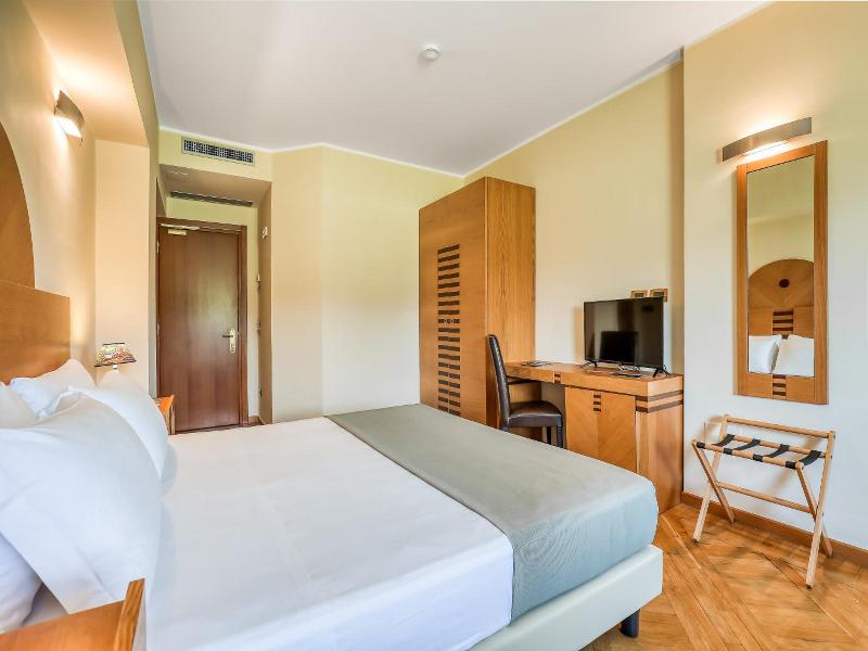Hotel PentHouse image