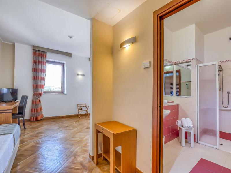 Hotel PentHouse image