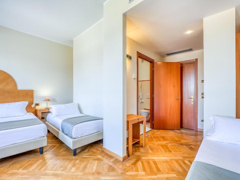 Hotel PentHouse image