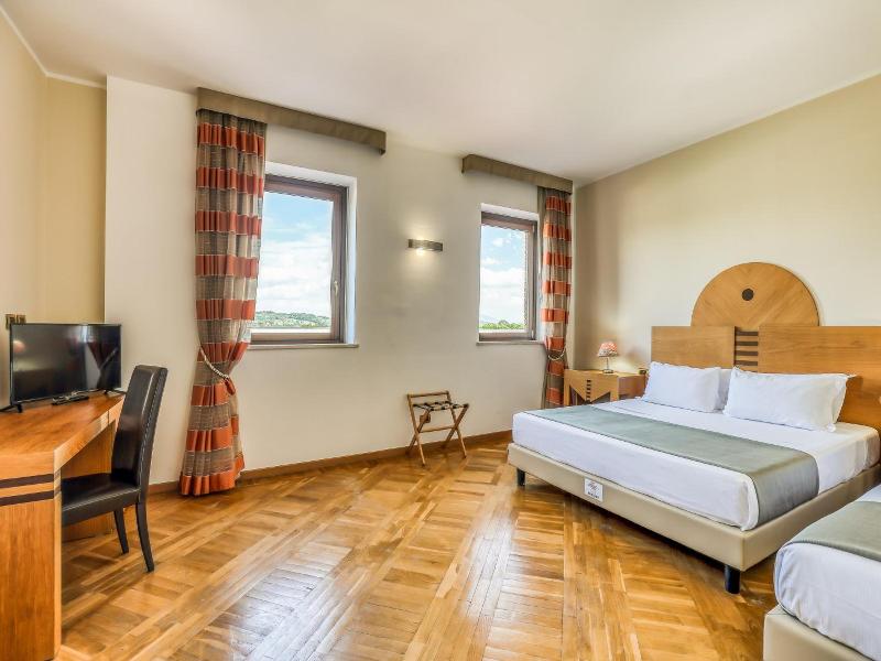 Hotel PentHouse image