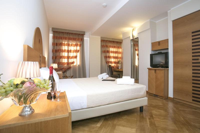Hotel PentHouse image