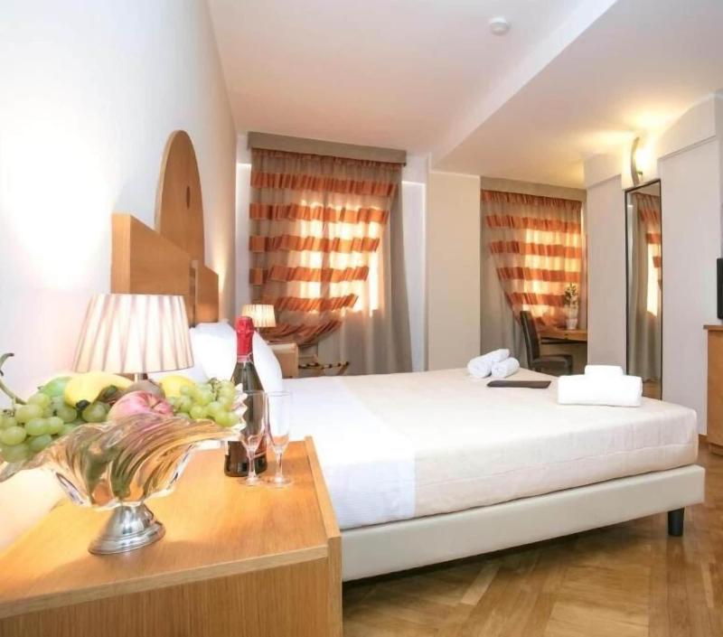 Hotel PentHouse image