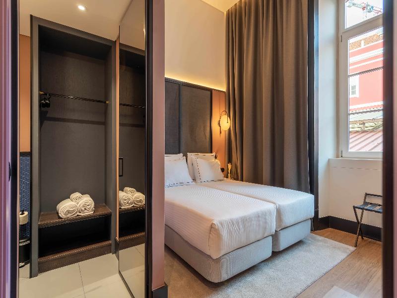 The Editory Riverside Santa Apolonia Hotel image