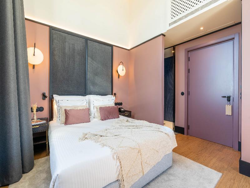The Editory Riverside Santa Apolonia Hotel image