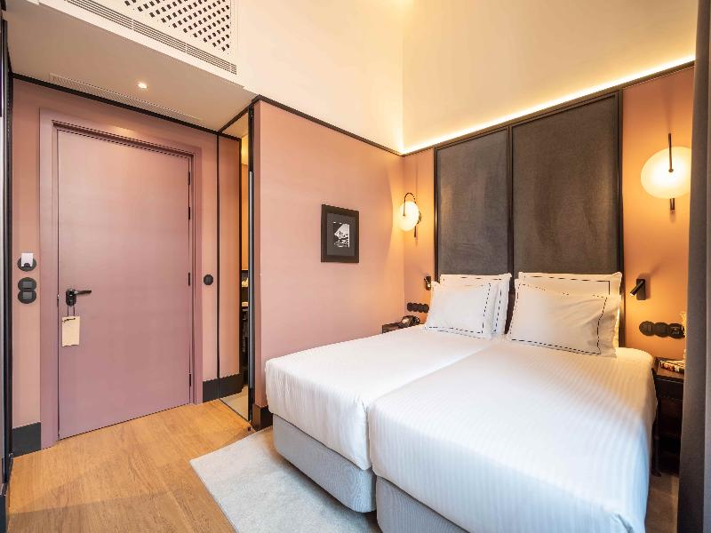 The Editory Riverside Santa Apolonia Hotel image