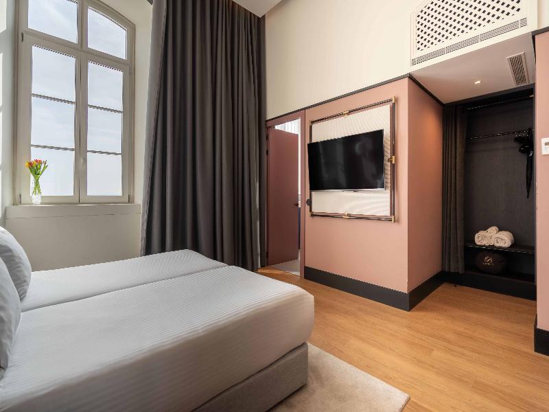The Editory Riverside Santa Apolonia Hotel image