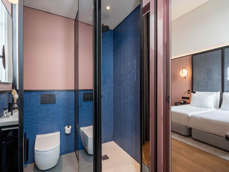The Editory Riverside Santa Apolonia Hotel image